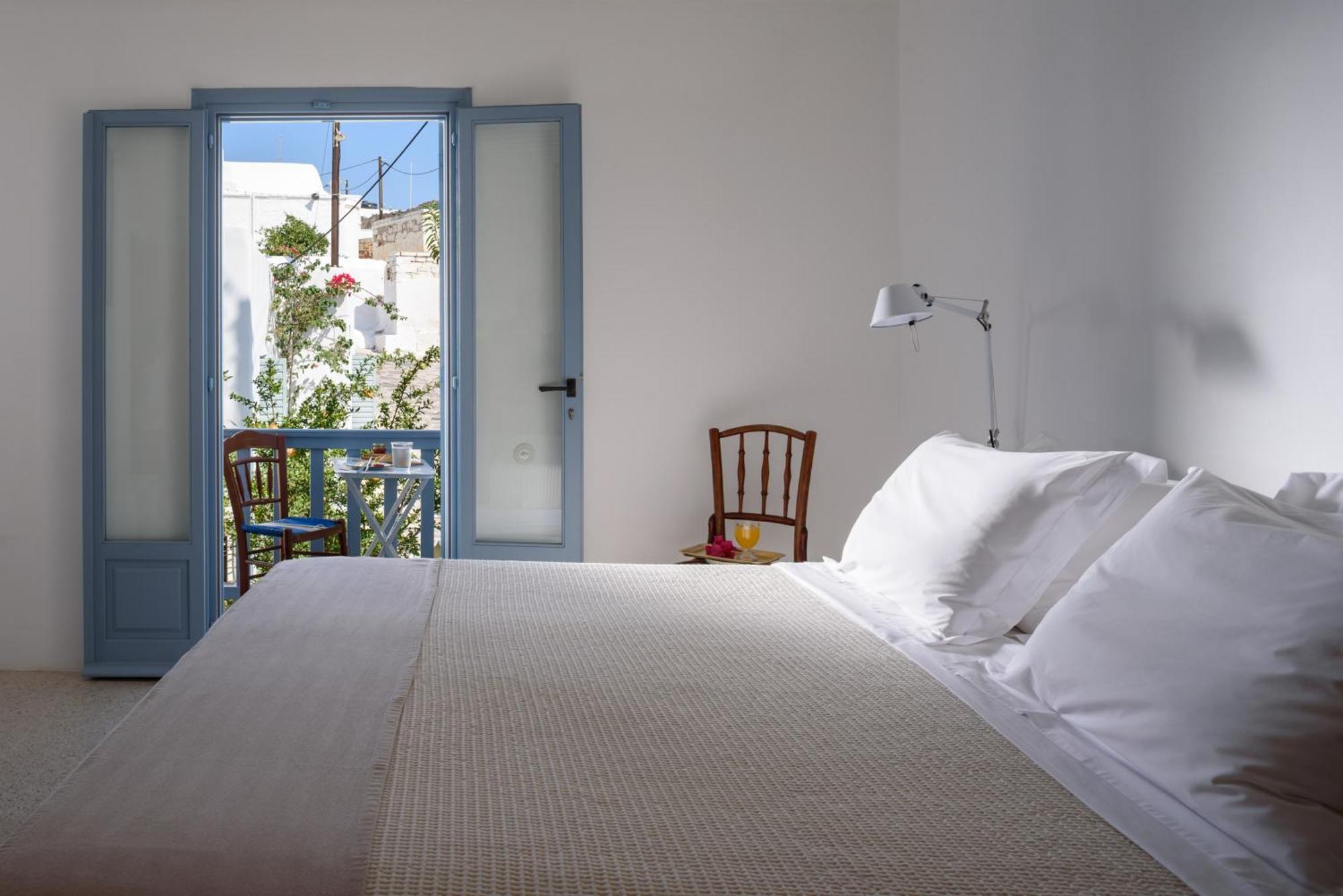 Mezzolovero Suites Κίμωλος Εξωτερικό φωτογραφία