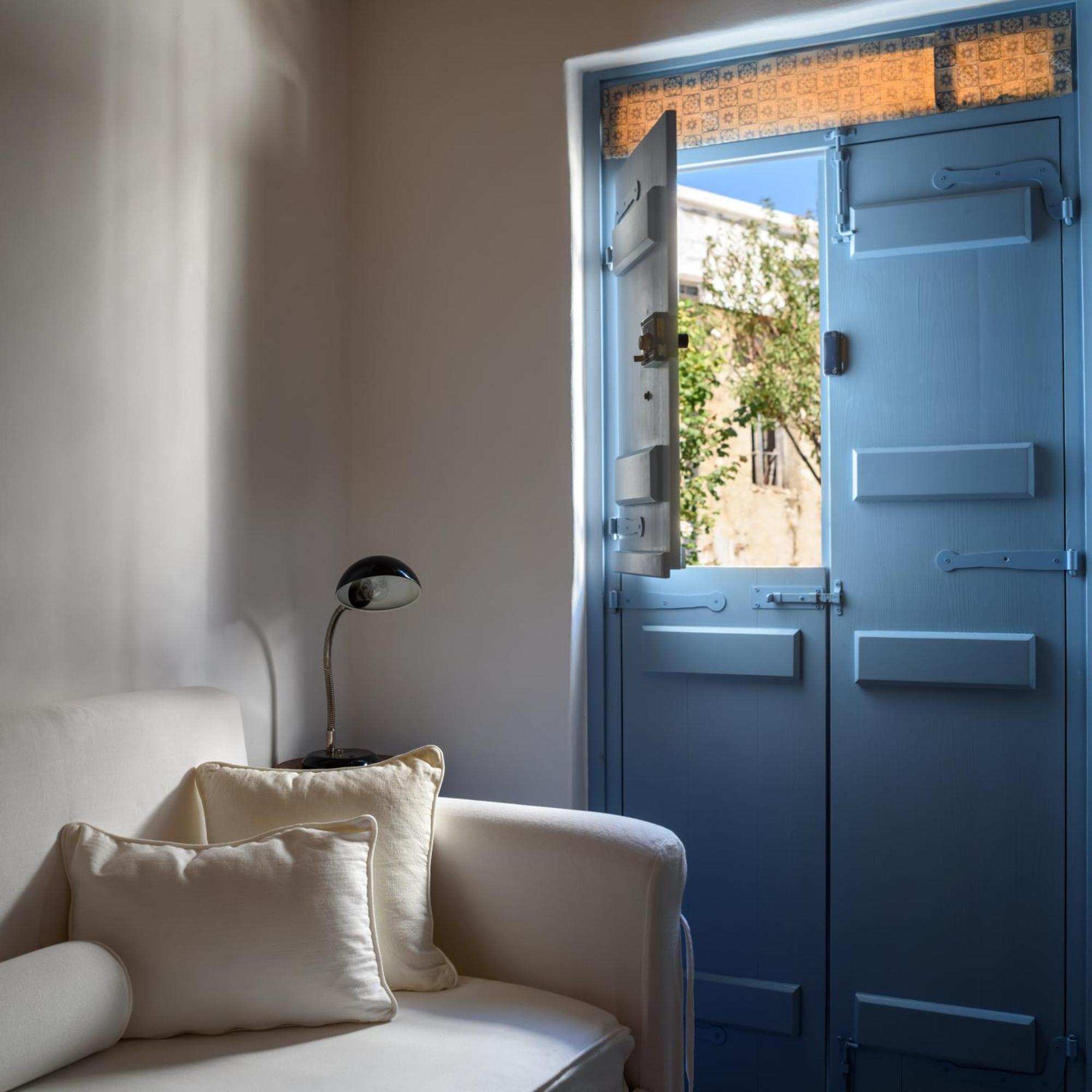 Mezzolovero Suites Κίμωλος Εξωτερικό φωτογραφία